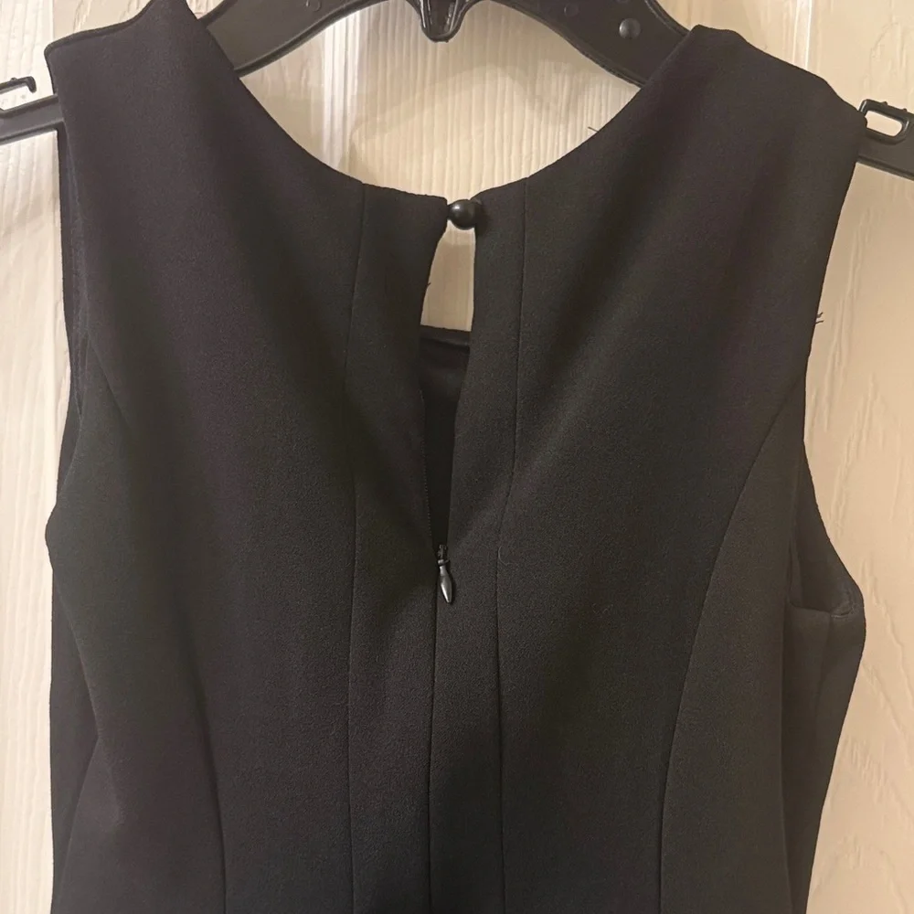 Little girls Black Sleeveless Dress - Picture 3 of 4